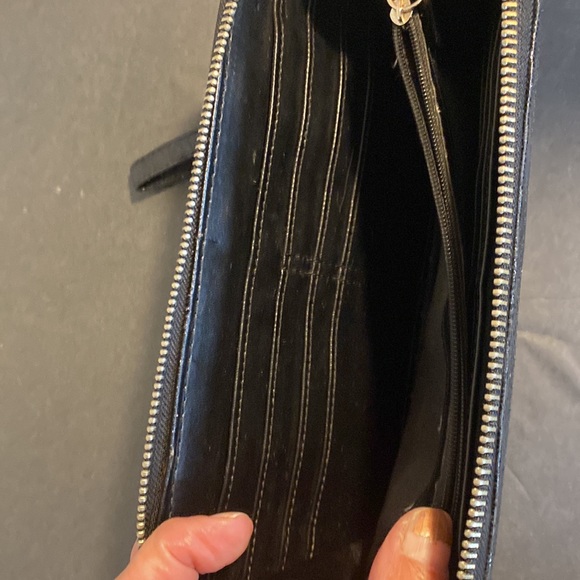 VGUC. Vintage black wristlet / wallet. - Picture 5 of 8